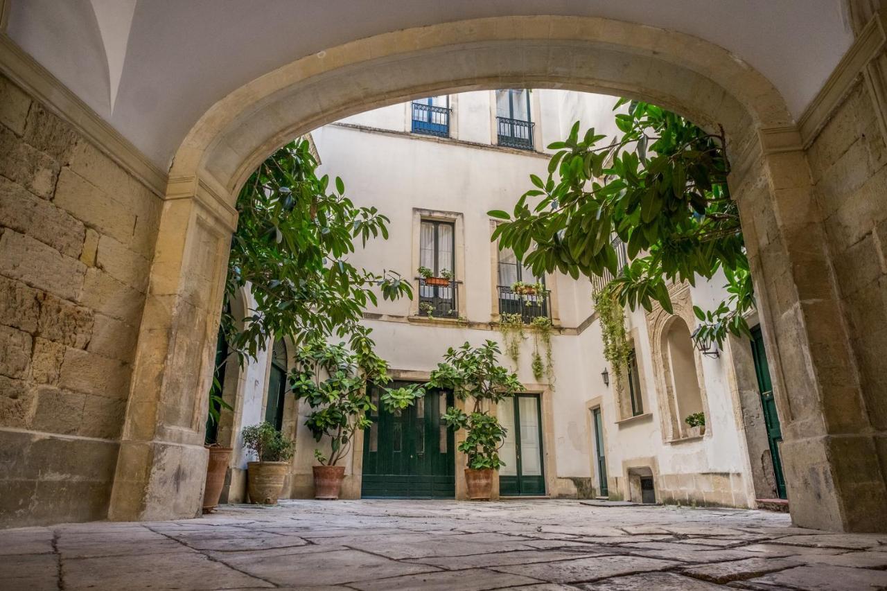 Palazzo Bernardini Suites Лечче Екстер'єр фото