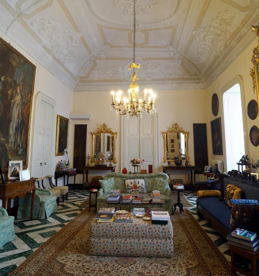 Palazzo Bernardini Suites Лечче Екстер'єр фото