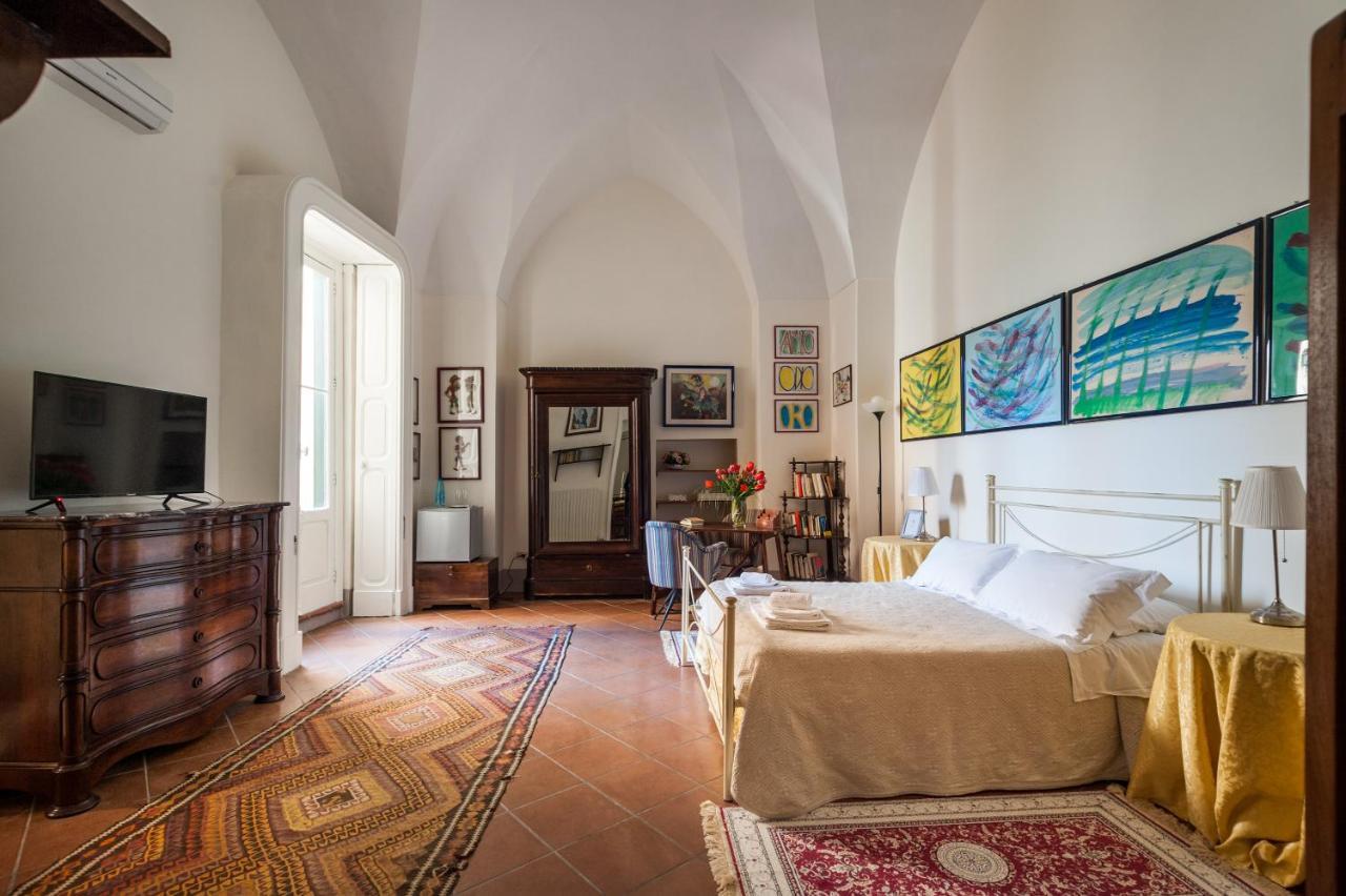 Palazzo Bernardini Suites Лечче Екстер'єр фото