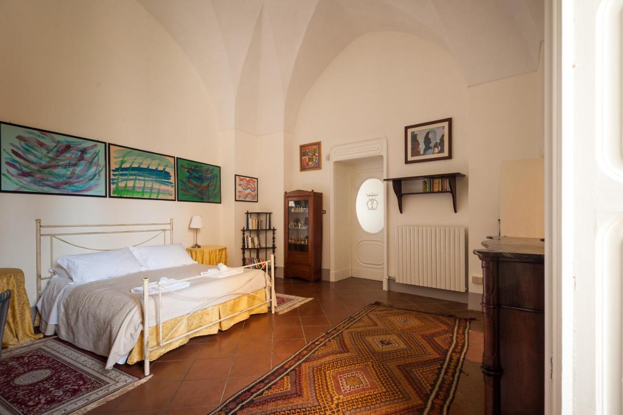 Palazzo Bernardini Suites Лечче Екстер'єр фото