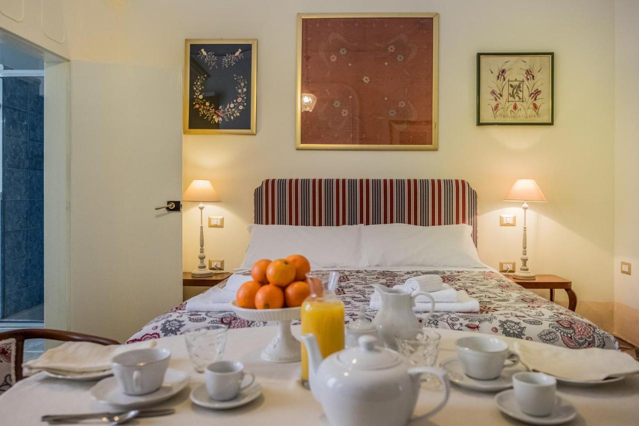 Palazzo Bernardini Suites Лечче Екстер'єр фото