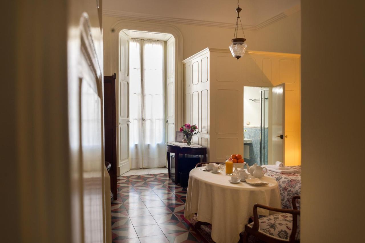 Palazzo Bernardini Suites Лечче Екстер'єр фото