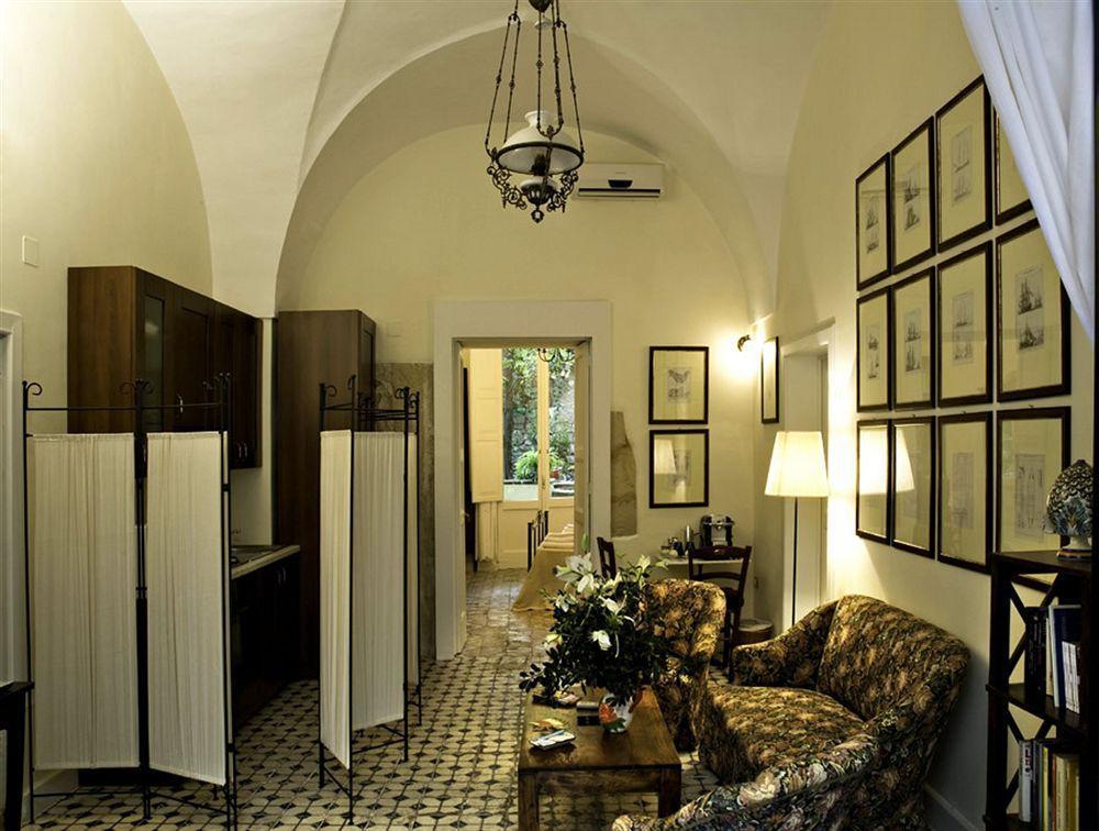 Palazzo Bernardini Suites Лечче Екстер'єр фото