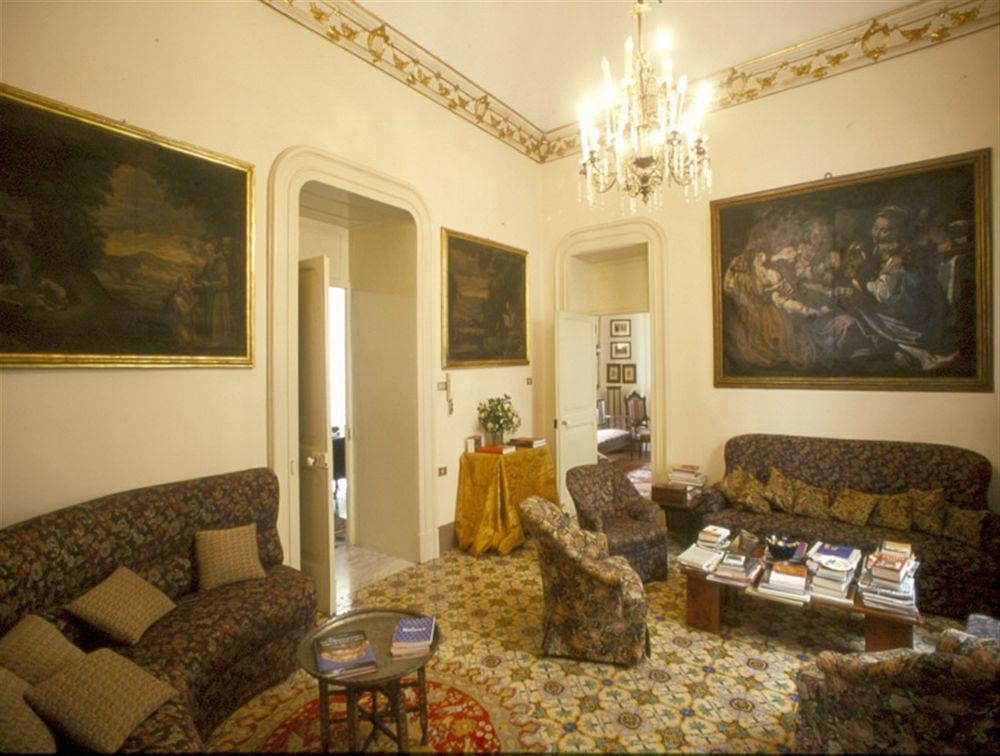 Palazzo Bernardini Suites Лечче Екстер'єр фото