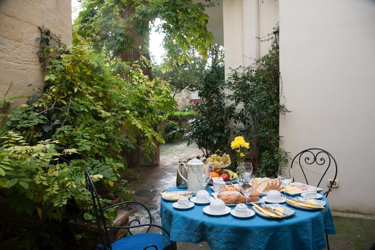 Palazzo Bernardini Suites Лечче Екстер'єр фото