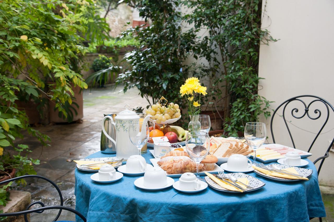 Palazzo Bernardini Suites Лечче Екстер'єр фото