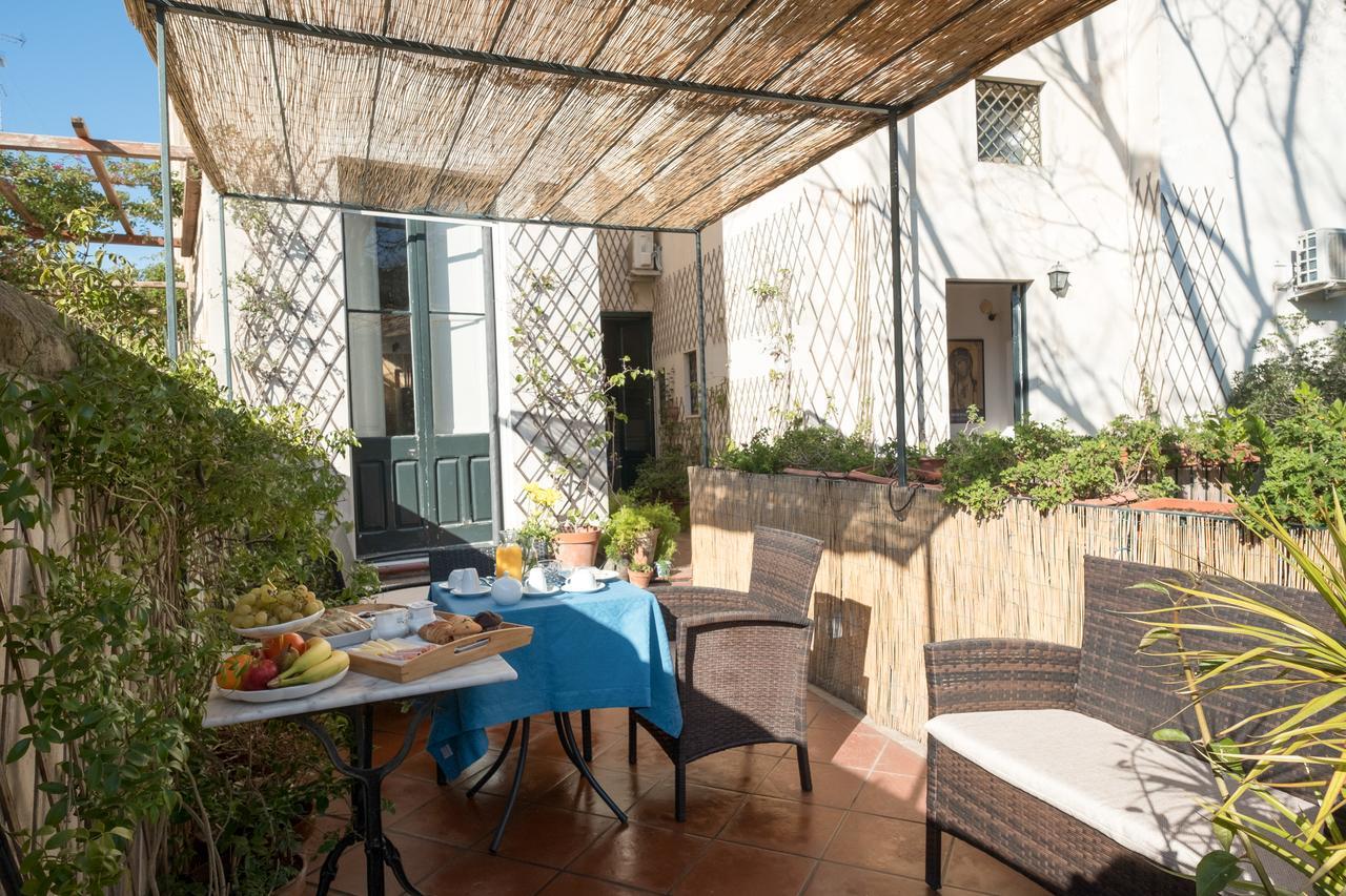 Palazzo Bernardini Suites Лечче Екстер'єр фото