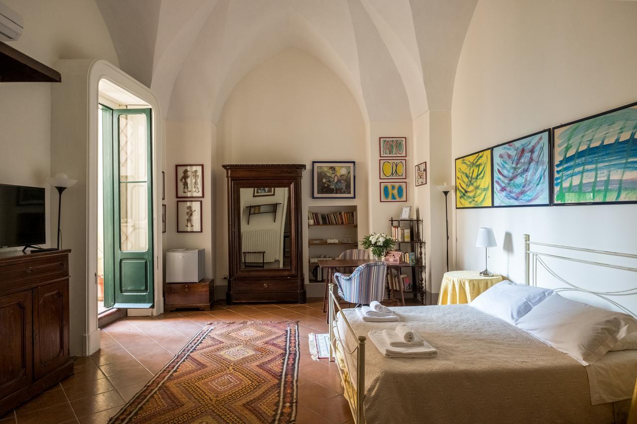 Palazzo Bernardini Suites Лечче Екстер'єр фото